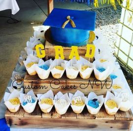 Grad cap & cupcakes.JPG