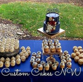 Navy & Gold with cupcakes